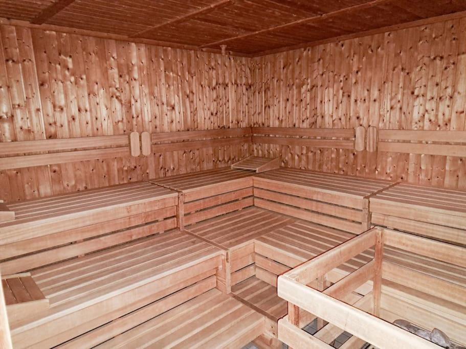 שלוכזי Apartement Nathalie - Wellness Mit Pool Und Sauna מראה חיצוני תמונה